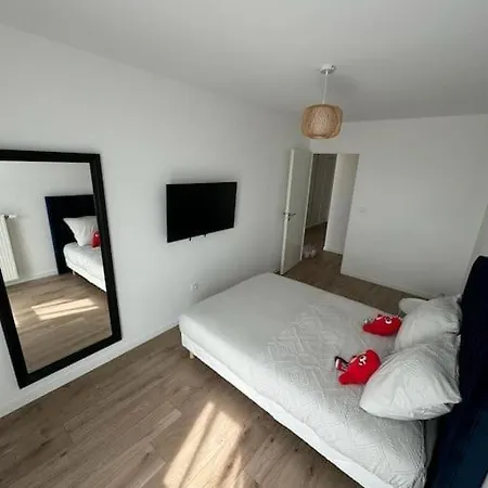 Proche De Toute Commodite - Proche Orly *