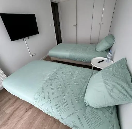 Proche De Toute Commodite - Proche Orly * 셰빌리-라뤼